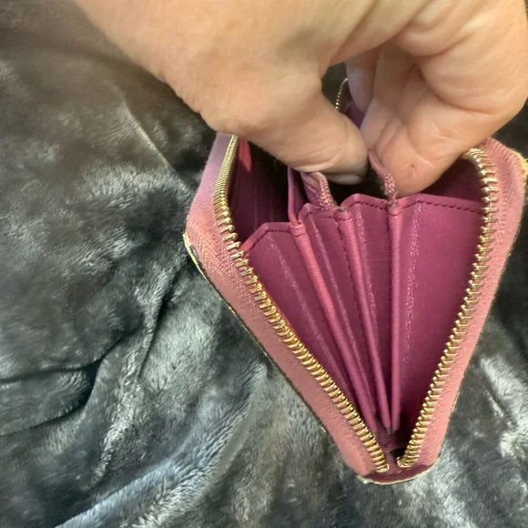 Gucci Beige and Pink Signature Wallet - Picture 13 of 13